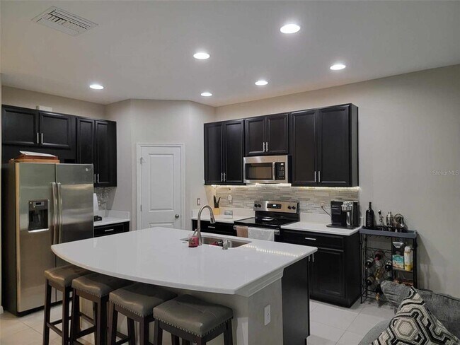 10549 Oakside Dr in Palmetto, FL - Building Photo - Building Photo