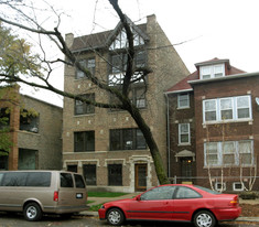 4909 N Janssen Ave Apartamentos