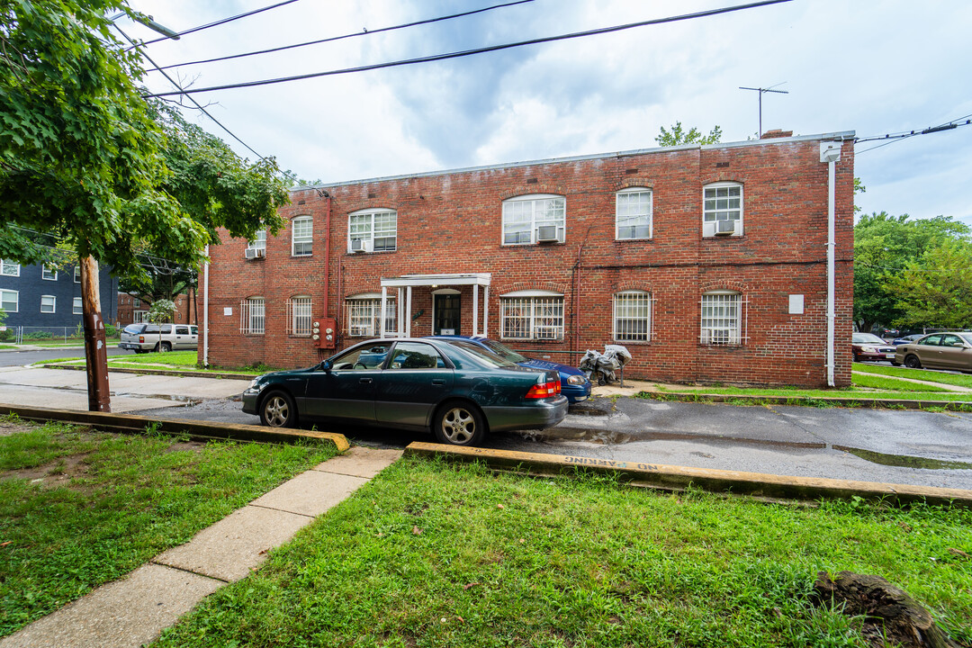 22 Danbury St SW in Washington, DC - Building Photo