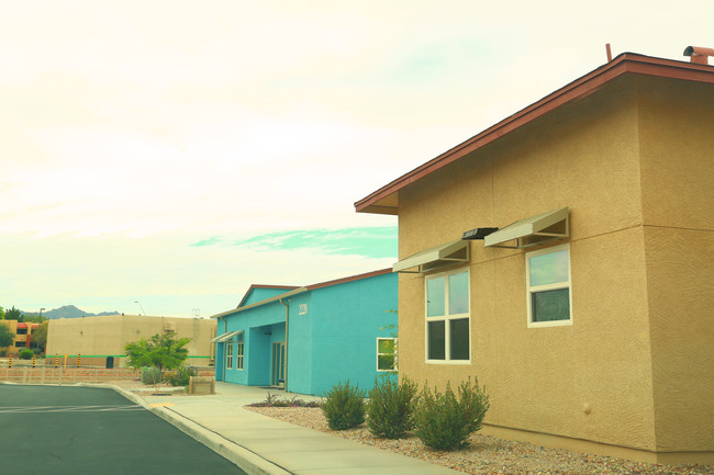 Silverwood Casitas in Tucson, AZ - Foto de edificio - Building Photo