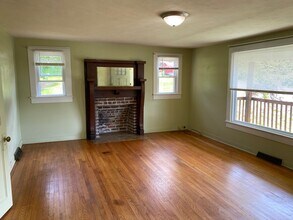 54 Chestnut Ridge Ave in Woodfin, NC - Building Photo - Building Photo