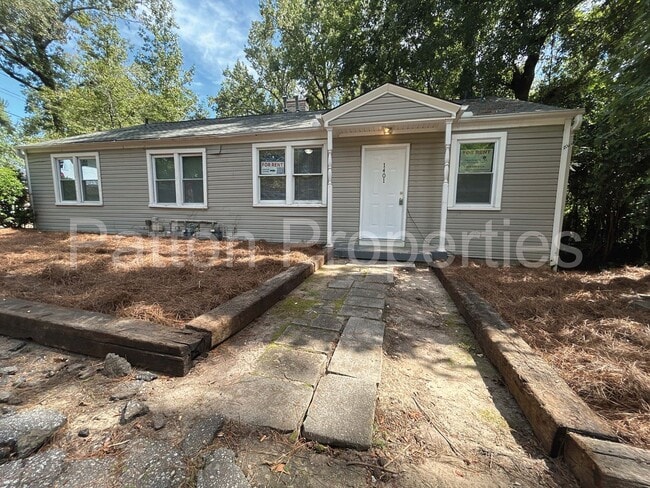 property at 4300-14302 Wentworth Dr