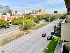 8630 Burton Way in Los Angeles, CA - Foto de edificio - Building Photo