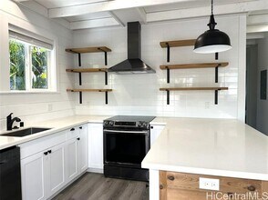 620 Hind Iuka Dr in Honolulu, HI - Building Photo - Building Photo