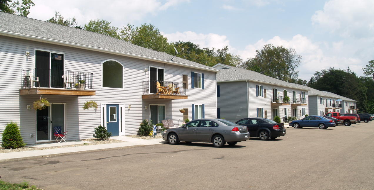 Birch Grove Apartments in Salamanca, NY - Foto de edificio