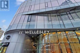 11-3411 Wellesley St W in Toronto, ON - Building Photo - Building Photo