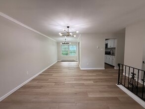 6 Quail Run Rd in Browns Mills, NJ - Building Photo - Building Photo