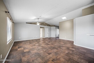 8017 E Cicero St in Mesa, AZ - Building Photo - Building Photo