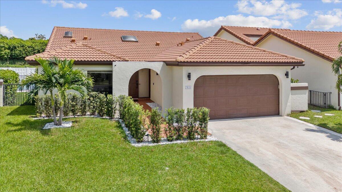 7851 Villa Nova Dr in Boca Raton, FL - Building Photo