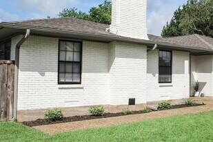 10023 Olmos Dr in Dallas, TX - Building Photo