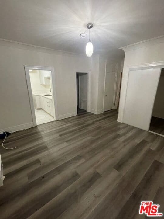 property at 946 S Burlington Ave