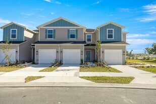 4883 SW 81st Lp in Liberty Triangle, FL - Building Photo