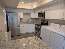 3705 SE 9th Pl in Cape Coral, FL - Building Photo