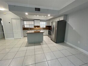 3300 Bird Ave in Miami, FL - Building Photo - Building Photo