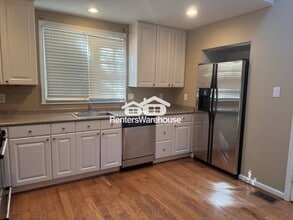 203 Walthall Ave SE in Marietta, GA - Foto de edificio - Building Photo