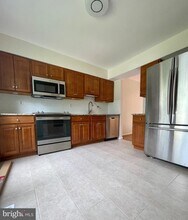 5415 Bishops Head Ct in Columbia, MD - Building Photo - Building Photo