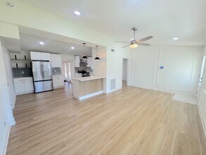 324 Tanglewood Rd in Savannah, GA - Building Photo - Building Photo