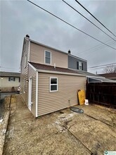 11 Early St in Easton, PA - Building Photo - Building Photo