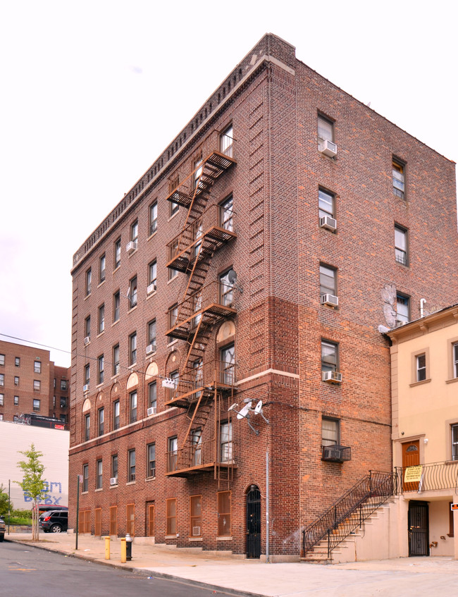 2170 Davidson Ave in Bronx, NY - Building Photo - Building Photo