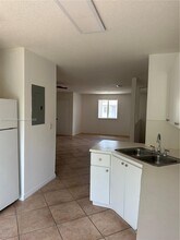 5705 NW 109th Ave in Doral, FL - Building Photo - Building Photo