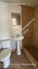 9718 N Nebraska Ave, Unit 5 in Tampa, FL - Foto de edificio - Building Photo