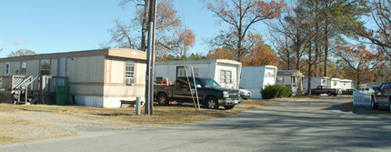 4535 Bainbridge Blvd in Chesapeake, VA - Building Photo - Building Photo