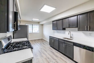 Rivendell at Edison in Piscataway, NJ - Building Photo - Interior Photo