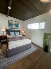 25 Bennett Ave, Unit 5 in Long Beach, CA - Building Photo - Building Photo