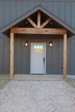 26218 N 2960 Rd in Cashion, OK - Building Photo - Building Photo