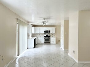 11910 Fossil Rock Ln in Houston, TX - Building Photo - Building Photo