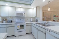 7360 St Ives Way in Naples, FL - Building Photo - Building Photo