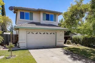 102 McNamee Dr in Folsom, CA - Building Photo