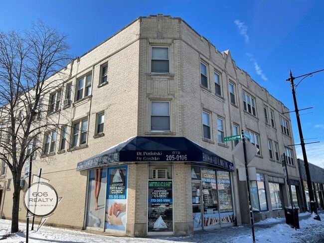 property at 3158 N Linder Ave