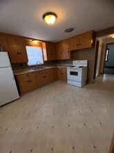 741 Appleton Rd, Unit 741 in Menasha, WI - Building Photo - Building Photo