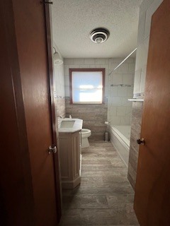 property at 1010 N Nashville Ave