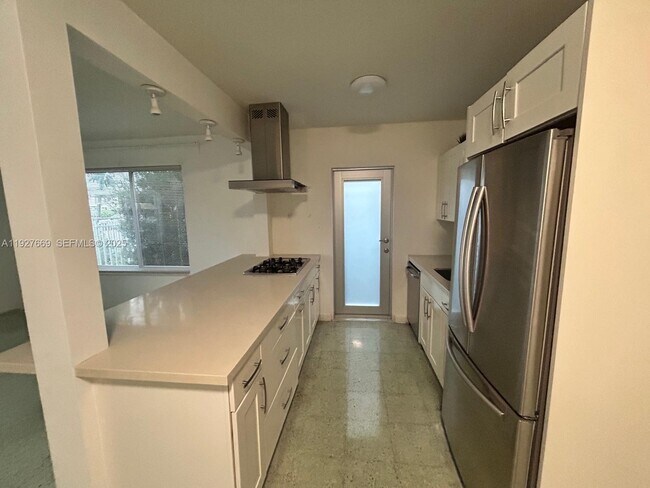 property at 7430 Carlyle Ave