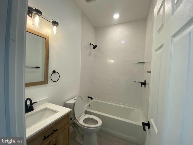 2908 N 13th St in Philadelphia, PA - Foto de edificio - Building Photo