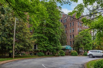 Wellington Arms in Nashville, TN - Foto de edificio - Building Photo