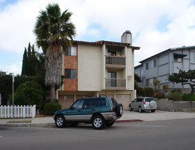 3985 MISSISSIPPI St in San Diego, CA - Building Photo - Building Photo