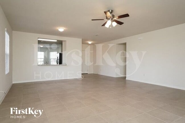 440 NW 15th Terrace in Cape Coral, FL - Foto de edificio - Building Photo