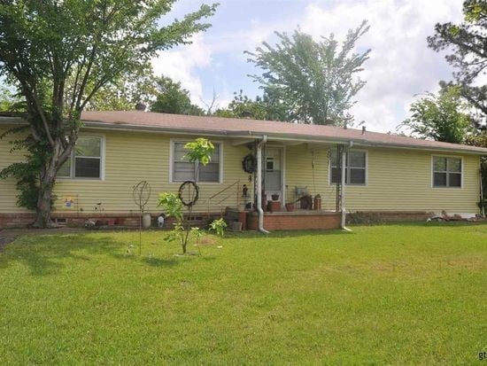 property at 15987 TX-155
