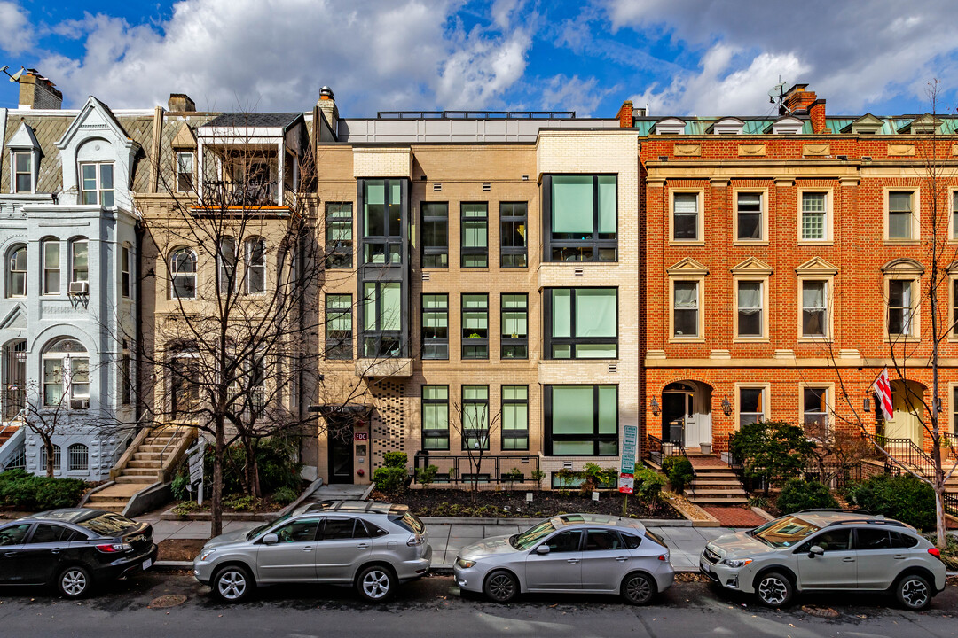 The James in Washington, DC - Building Photo