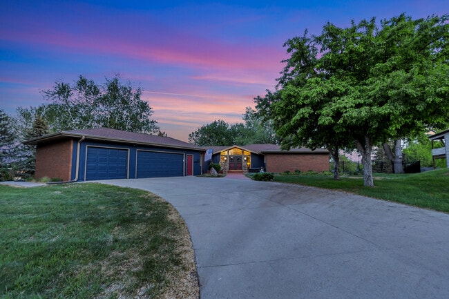 1013 E Ridge Rd in Sioux Falls, SD - Building Photo - Building Photo