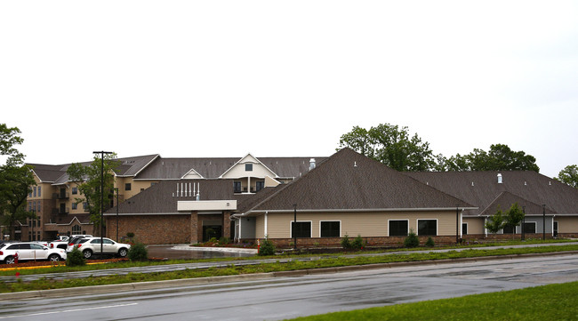 Chateau Waters in Sartell, MN - Foto de edificio - Building Photo