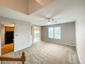 116 Devoe Dr in Oswego, IL - Building Photo - Building Photo