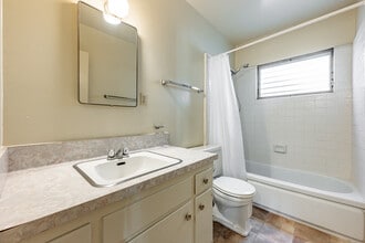Foothill Terrace in Monrovia, CA - Building Photo - Interior Photo