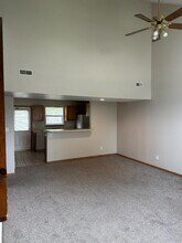 202 S Woods Ct in Ashland, MO - Building Photo - Building Photo