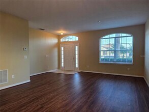 313 Key Haven Dr in Sanford, FL - Foto de edificio - Building Photo