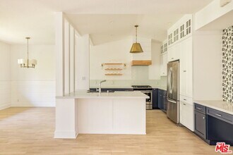 502 San Vicente Blvd in Santa Monica, CA - Building Photo - Building Photo