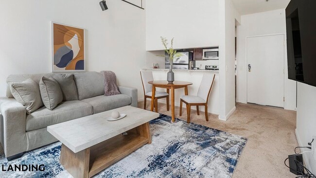 121 S Fremont Ave, Unit 211